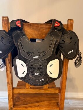 Leatt Junior 5.5 Chest Protector